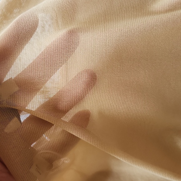 VINCE. Long Sleeve Mesh Top with Matching Tank Top - Picture 4 of 4